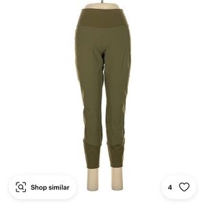 🌺🌸🌼BOGO REI olive hiking/climbing leggings. Fits like a small